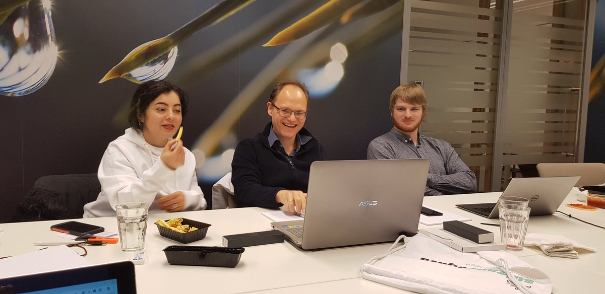 sultansofjava's tweet image. Part of our Sultans of Java team! Proud to have a great team like this to work with! Go for it Sultans! #hashcode