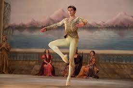 DublinDanceFest's tweet photo. *!WIN!* Got Friday plans? Well, cancel them! Join RALPH FIENNES at the Gala Screening of THE WHITE CROW, the story of ballet legend Nureyev. RETWEET to WIN 2 TIX for screening 8.30pm Fri 1 Mar @CineworldDublin #VMDIFF19. Winner to be announced 2pm tomoro https://t.co/abdxGajVbj https://t.co/gfaaAQPAtu