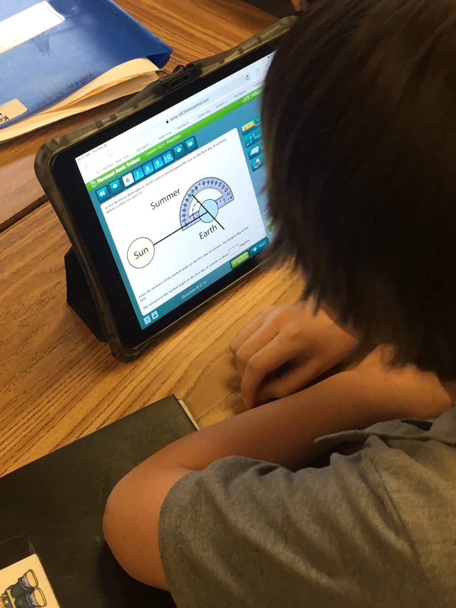 AngieMReeves's tweet image. Math Stations!! 😊📐💻 #measuringangles #flexibleseating #blendedlearning #DLDay #GarrigaProud @GarrigaElem @PointIsabelISD @OfficialDLDay