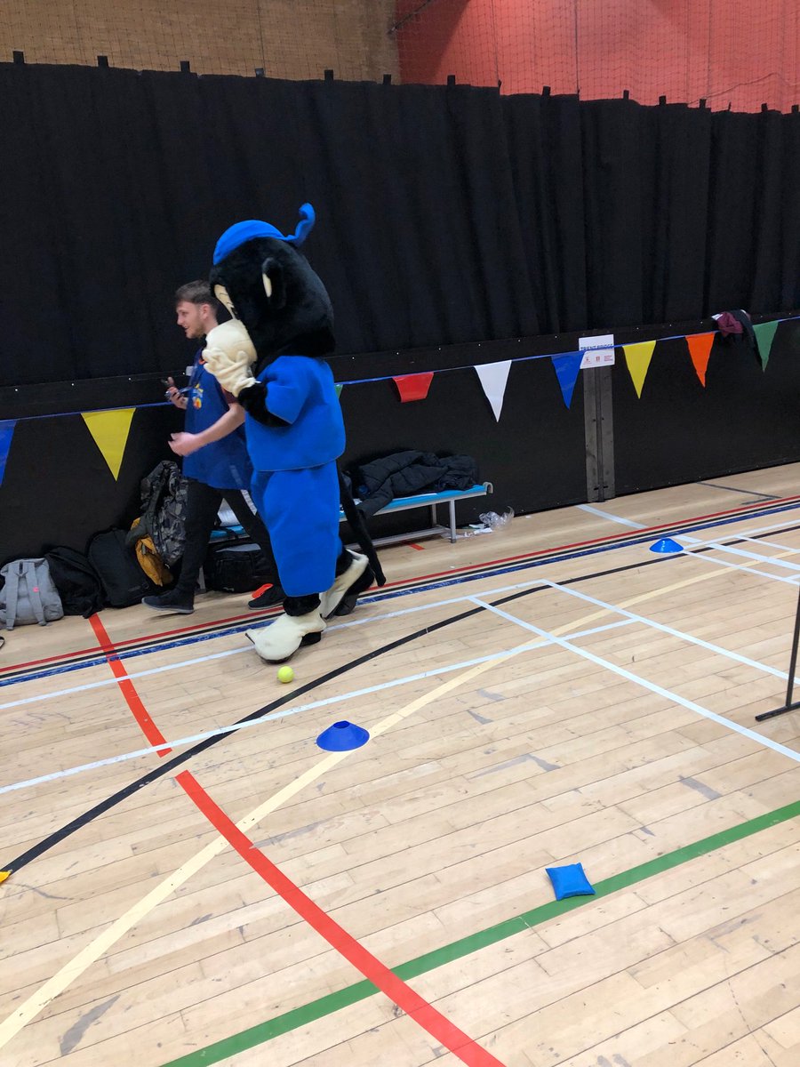 PyebankPE's tweet photo. The year 2s had so much fun at the @ArchesSSP cricket featival today with @JohnnyYounisycb One of the girls were identified as having excellent an attitude towards each game. #TeamPB #Proud https://t.co/c1W2EeJ5fj