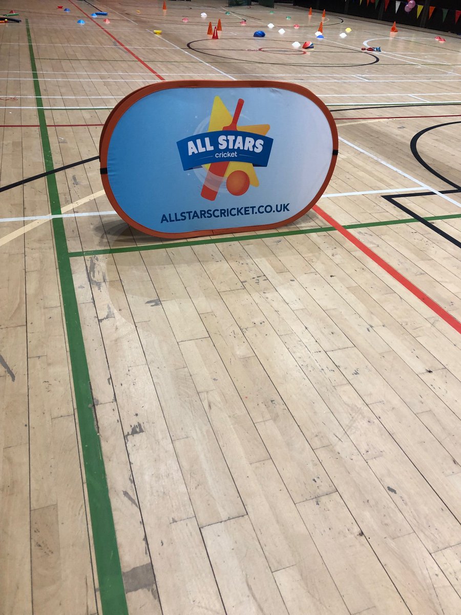 PyebankPE's tweet photo. The year 2s had so much fun at the @ArchesSSP cricket featival today with @JohnnyYounisycb One of the girls were identified as having excellent an attitude towards each game. #TeamPB #Proud https://t.co/c1W2EeJ5fj