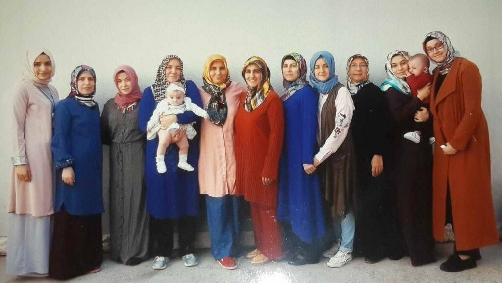 ademyarslan's tweet photo. This photograph was taken in Bursa prison. #Erdogan regime imprisoned 17.000 women with over 700 babies. #Erdogan #AKP #Turkey. https://t.co/jozsCBdUHh