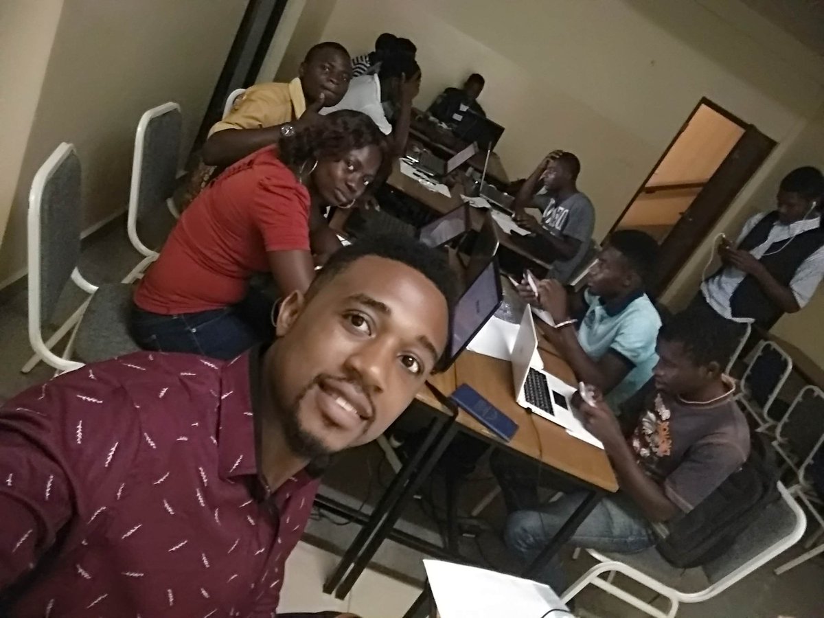 CurtisKakeu's tweet image. #hashcode2019 
#Seed #InvolvesInnovationMind 
#InnovationsHub