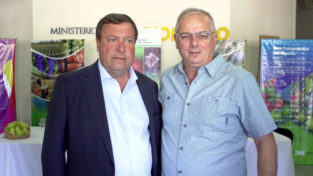 En Allen acompañando a <a href="/Weretilneck/">Alberto Weretilneck</a> en el lanzamiento de la convocatoria con mejores beneficios para el sector frutícola: productores podrán acceder a maquinaria nueva a través del programa de financiamiento que lleva adelante la Provincia junto al Consejo Federal de Inversiones.