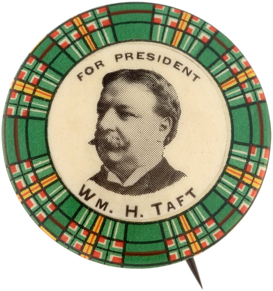 HakesAuctions's tweet photo. Another great piece of #politicalmemorabilia being sold at @HakesAuctions is this #button featuring #WilliamHowardTaft surrounded by a green #tartan border. This is the only example of this button known to us. Bidding is now open!
#APIC #WilliamHTaft #Taft #plaid  #auction https://t.co/WXI2lshiEe