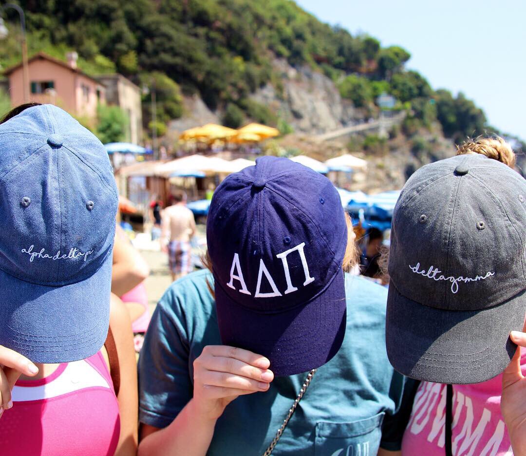 SelectFlorence's tweet photo. Different houses, one sisterhood.
#florenceisforsisters #whatdreamsaremadeof #summer2019 #sistersabroad #studyabroad #italy #panhellenic #adpiabroad #alphaphi #deltagamma #selectstudyabroad #selectflorence https://t.co/hWewAPoTrB