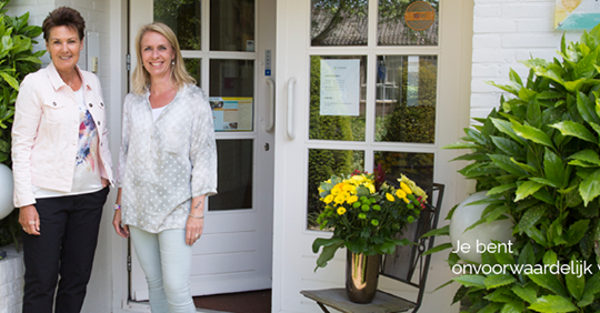 we zoeken nog 2 gastvrouwen/heren die ons team komen versterken. Onze basistraining begint al snel: 15/3, 29/3 en 30/3. Tijdens deze training werk je aan je #persoonlijkeontwikkeling en je krijgt tools aangereikt om te #groeien! Voor meer info kijk op bit.ly/2GPRjGz.