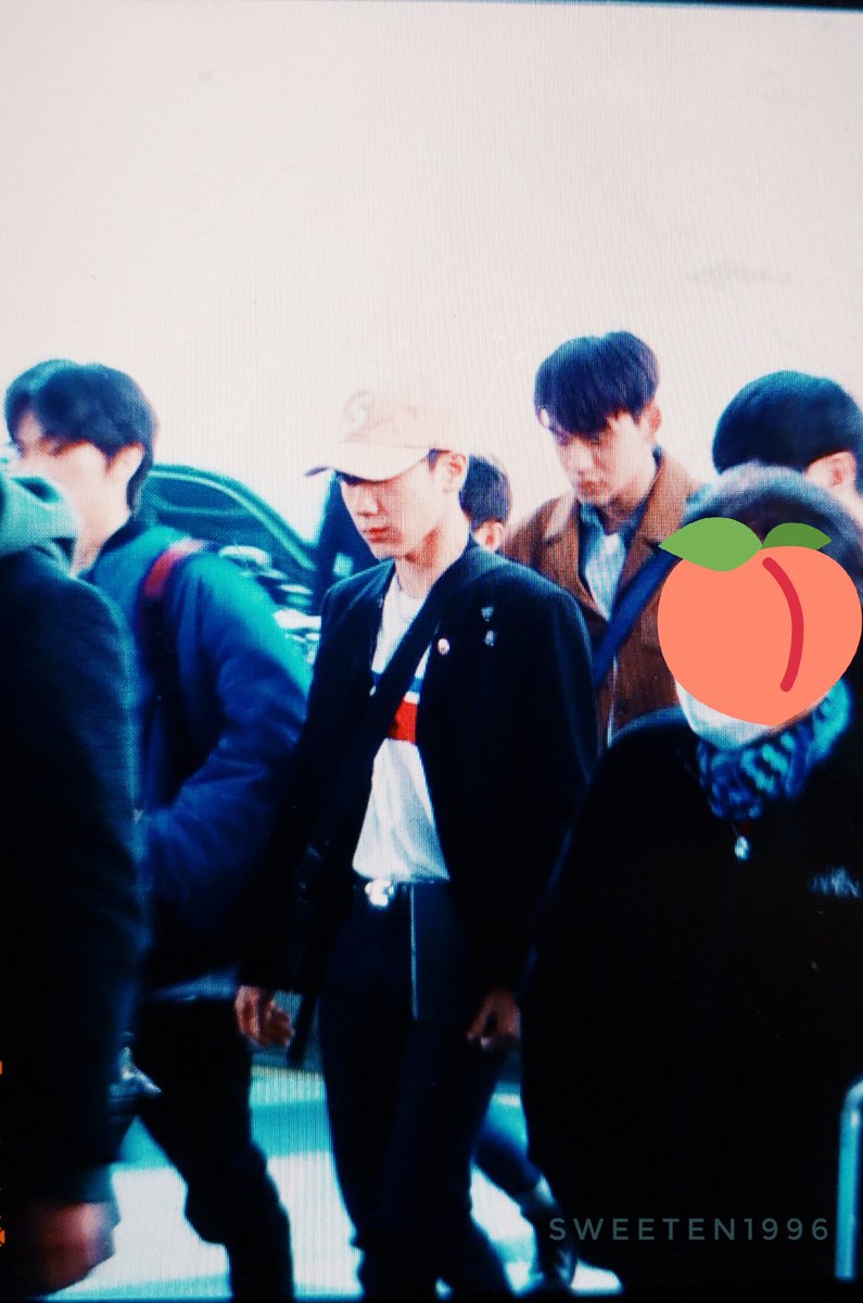 SweeTen1996's tweet photo. #TEN #텐 #WayV #威神V #李永钦
190301 ICN https://t.co/al02L9TTTf