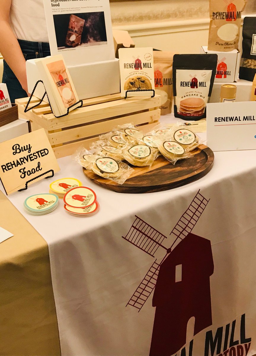 Iaccw_La's tweet photo. Food innovation and #SeedsofDisruption with the #FutureFoodInstitute #RenewalMill #NimaSensors #Faceto #AlchemistLab
@TasteTrue
at Savor Italy https://t.co/8ykQWiAx9E