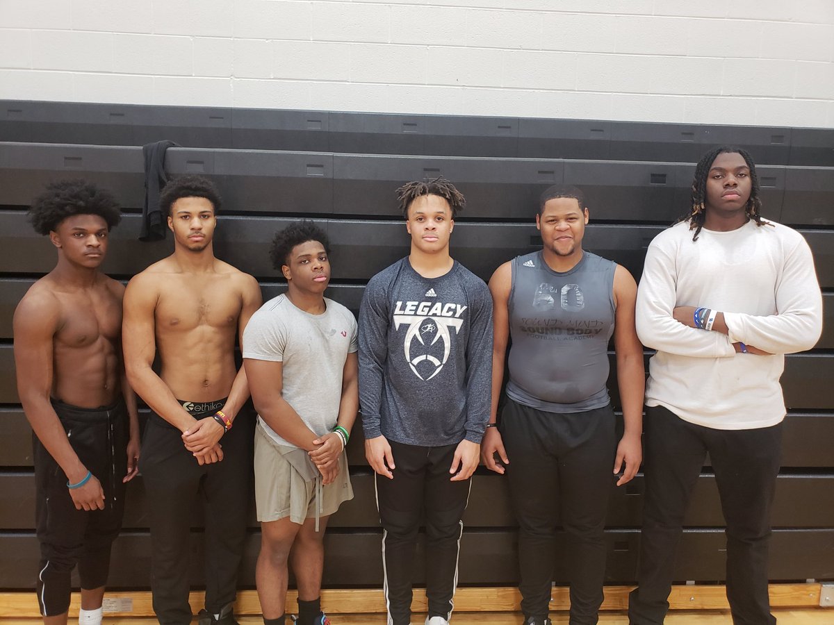 Speed Kills 💨💨⚡⚡
Todays Speed school leaders
WR's So. Rahiim Mersier 5'9 165
DB's Jr. Joe Frazier 5'11 175
RB's Jr. Nikoe James 5'6 170
LB's So. Jaylen Reed 6' 195
DL So.  Justin Howard 6'1 255
OL So.  Brandon Honorable 6'6 260
#ITWIT #HardWorkIsUndefeated