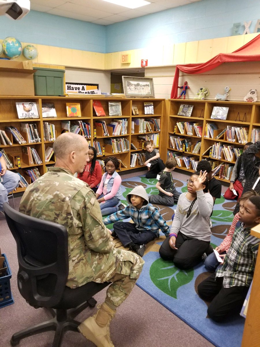 humanetchsketch's tweet photo. 28) today I got to surprise Kirkwood Elementary. After that, finished with a 5.97 mile run, running #hawks and #hailey.
@uiowa @UIchildrens @TheIowaHawkeyes @haileybieber @itshaileyreese
#childhoodcancerawareness
#humanetchasketch
#runforarmstrong
#questto800names
#adidas https://t.co/hxkzBOdtTW