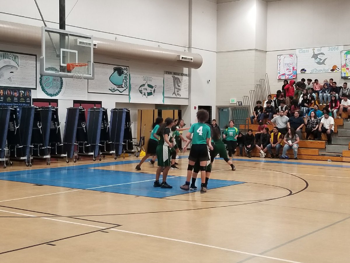 MyWilliams6th's tweet photo. @BakCitySchools Championship Girls Basketball game 🏀 @Sierra_BCSD vs @DowntownDragons #teamBCSD @DrCaliGrit @BanalHoyt https://t.co/OidlyYfa5q