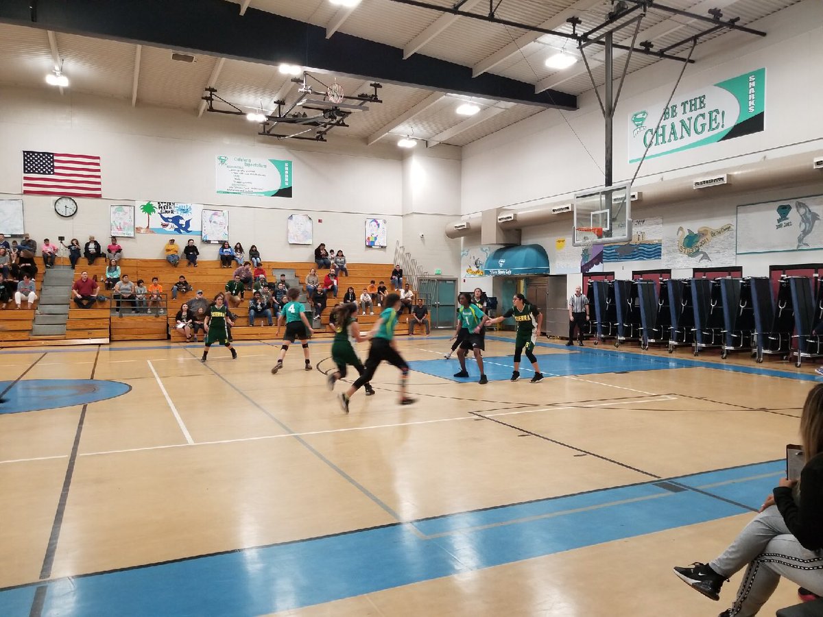 MyWilliams6th's tweet photo. @BakCitySchools Championship Girls Basketball game 🏀 @Sierra_BCSD vs @DowntownDragons #teamBCSD @DrCaliGrit @BanalHoyt https://t.co/OidlyYfa5q