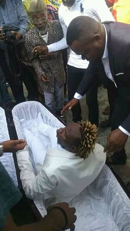 osee_ngolo's tweet photo. Eyindi eeeeeeeh ! Awa pe Caleb sekwisi Pomba, Toko suka wapi eeeeeeeh. Boko sisa ngo https://t.co/9JB8TcO3nx