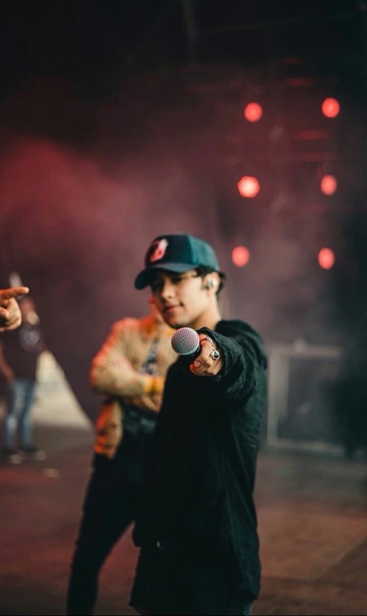 chriserickcats_'s tweet photo. Felices 20 a este angelito , el cual disfruto muchisimo escuchar su voz , su arte. Mil gracias por hacerme sonreir mas de una vez, y compartir tu sencillez con nosotrxs. 
Te deseo una vida llena de amor y exitos.
Feliz vuelta al sol Joelin , te amo ❤
@itsjoelpimentel https://t.co/3LEa9j6zGv
