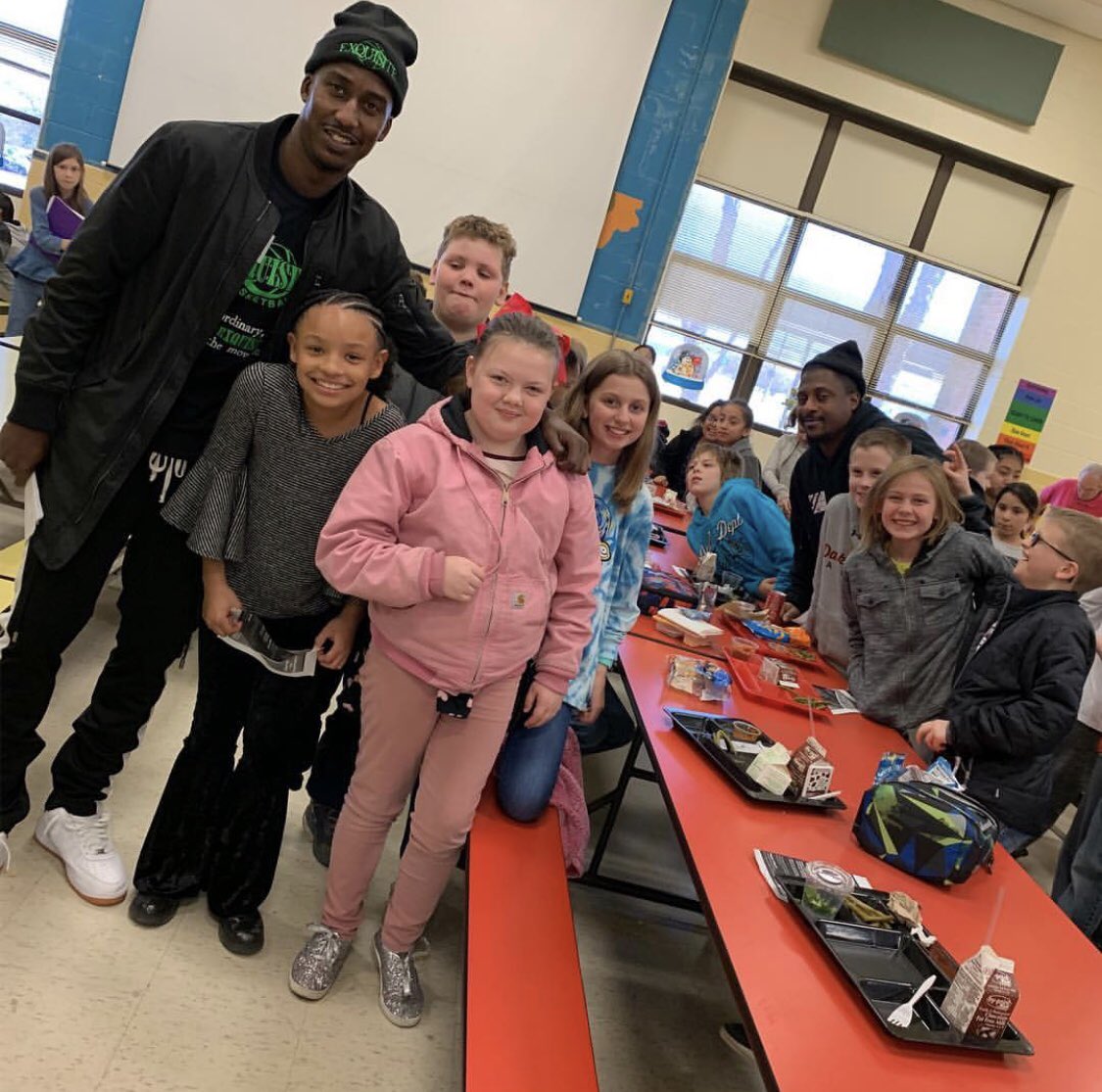 ExquisiteHoops's tweet photo. President Ron and Coach John visiting Greensboro Elementary School! 🖤 #EasternShoresOwn #EXQUISITE #ExquisiteBasketballAndMoreInc https://t.co/IJNF9fKWIK