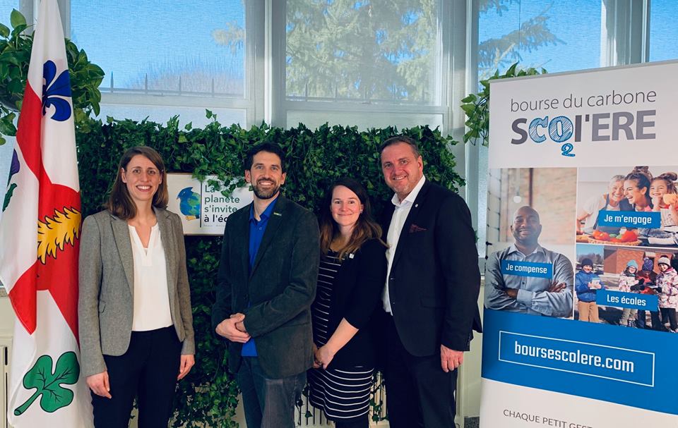 [📣 Montréal annonce son soutien à la Bourse Scol'ERE 👉urlz.fr/91Zf ] La contribution de 100 000$ de la #VilledeMontréal permettra d’offrir le programme éducatif à 80 classes. Fiers de compter sur #GUEPE et <a href="/LeGRAME/">GRAME</a> qui pilotent le projet dans la région.