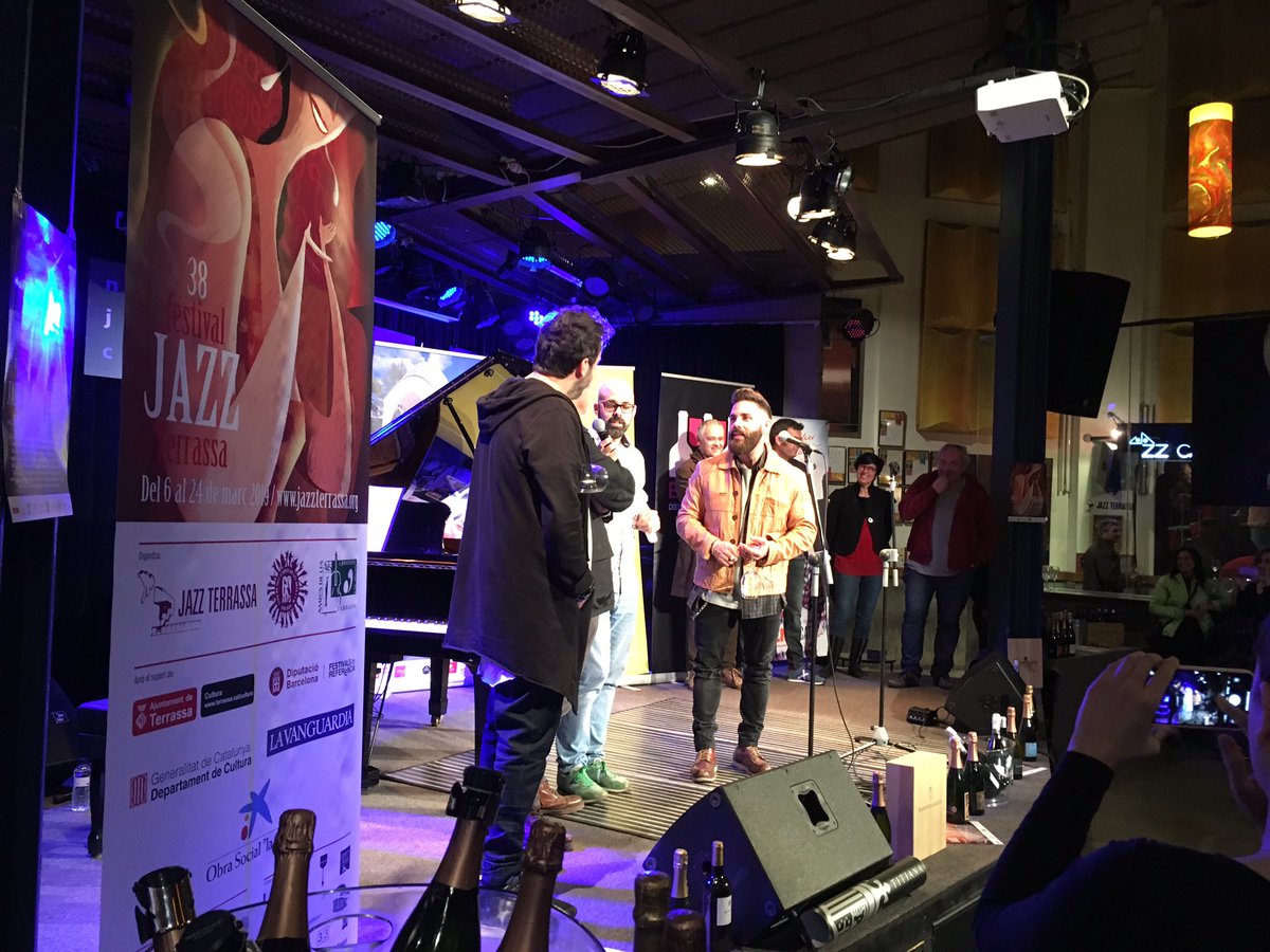 Gran presentación del #MenJazz #2019 en el marco #FestivalJazzTerrassa . y admiración para los grandes de grandes <a href="/oriolcarreras/">Oriol Carreras Parera</a> @mrcuines <a href="/UriBonet/">Uri Bonet</a> @MeteoMauri Por cierto, en la #novajazzcava <a href="/terrassa/">terrassa</a>