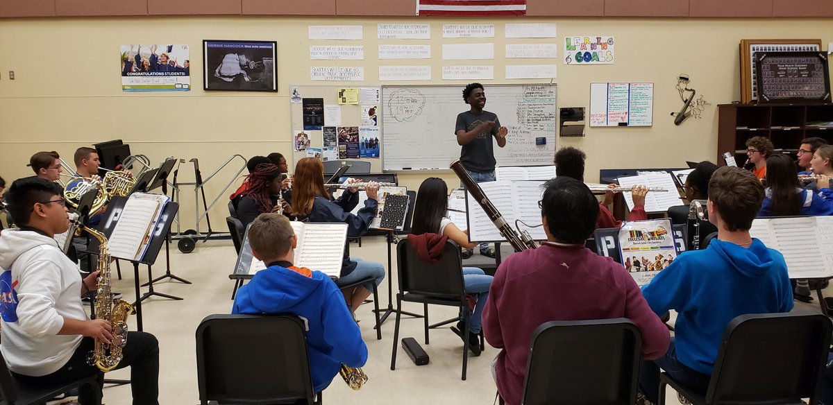 gardensbands's tweet photo. Student conductors leading our concert band in a choral from the Treasury of scales book. Knowing what it sounds and feels like from the podium gives one a different perspective when performing. #studentteachers #studentleadinstruction #concertband #windensemble #soundoftheswamp https://t.co/FTPs5wvihY