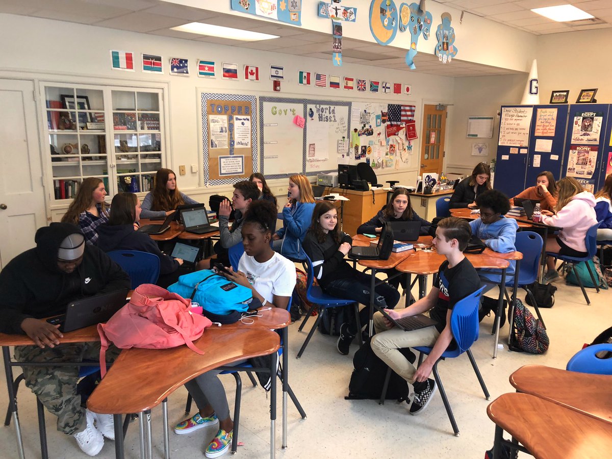 Mrsrawlsfanning's tweet photo. Huge turnout for Test review today on Early Middle Ages! Test is tomorrow 🏰⚔️🛡📝✅💯#GoTheEtraMile #GetTheA #HardWorkPaysOff @ecghighschool https://t.co/FFqTmmEo7t