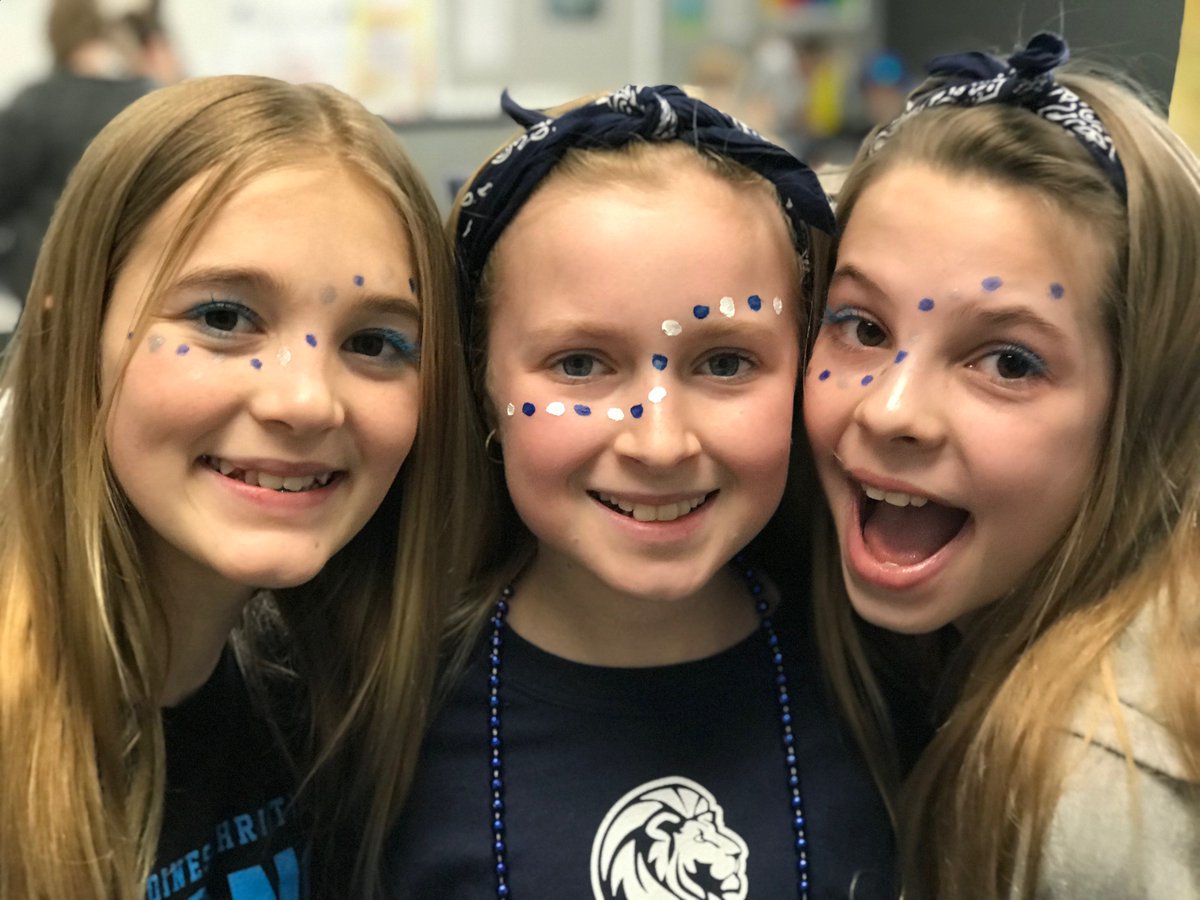 DMCAthletics's tweet photo. DMC is ready to go cheer our girls on to victory!
#dmcgirlsbb #extremespirit #schoolspirit #golions #tournamenttime https://t.co/hj7ALSRuRe