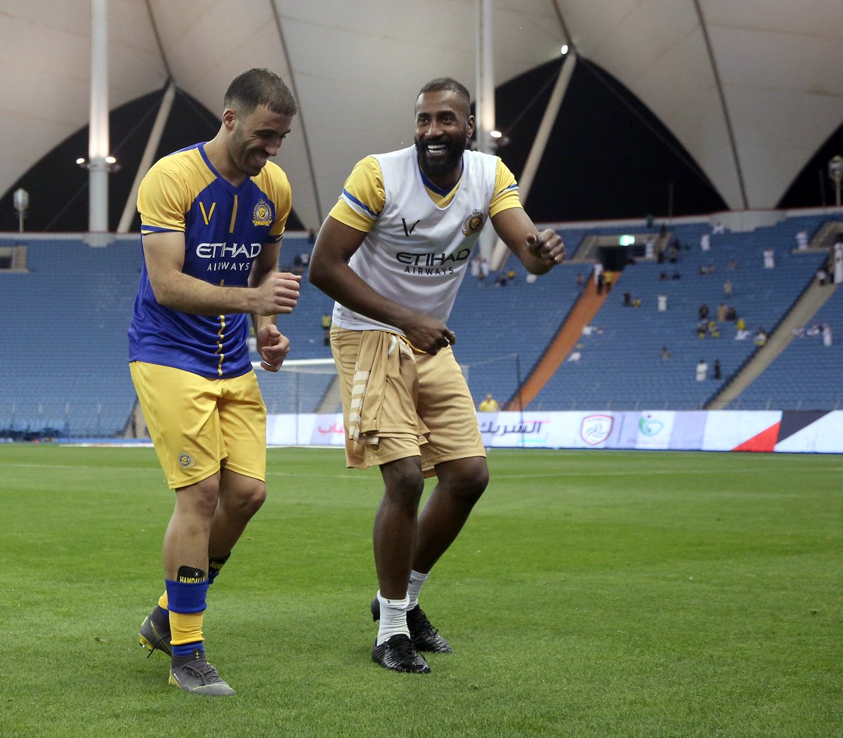 الدوري السعودي للمحترفين Ar Twitter مهاجم التعاون توامبا ومهاجم الهلال غوميز ومهاجم النصر عبدالرزاق حمدالله استطاعوا التسجيل في 10 فرق مختلفة هذا الموسم في الدوري السعودي للمحترفين مهاجم الأهلي