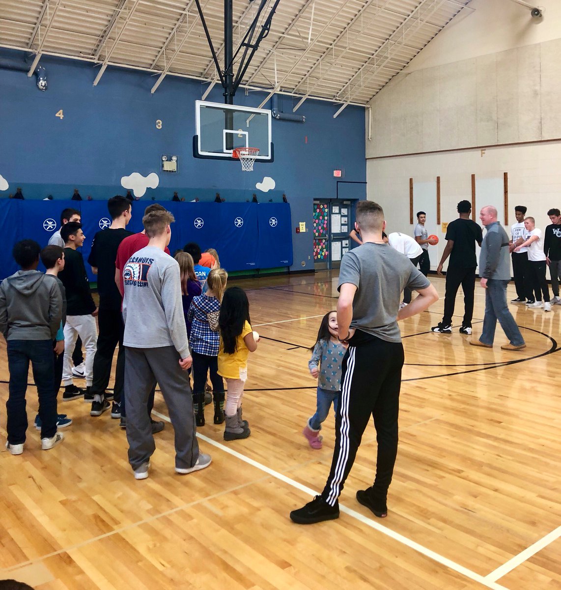 Thanks <a href="/WOpantherHoops/">WOHoops</a> for helping us kick off our March is Reading Month event <a href="/LakeshoreWO/">Lakeshore Elementary</a>!!!