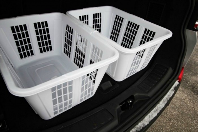 autoservicenter's tweet photo. Tip Thursday: Leave laundry baskets in your car when you go to the grocery store. It makes carry your bags into the house a cinch! https://t.co/MUNqPOmyvP