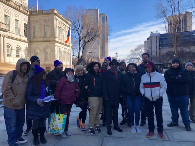32BJSEIU's tweet photo. Thank you also to @IDaneekMiller @JustinBrannan @MarkLevineNYC @RLEspinal for talking with fast food workers about the importance of #JustCause in NYC #MyFastFoodStory https://t.co/wOaUJ1ThFe