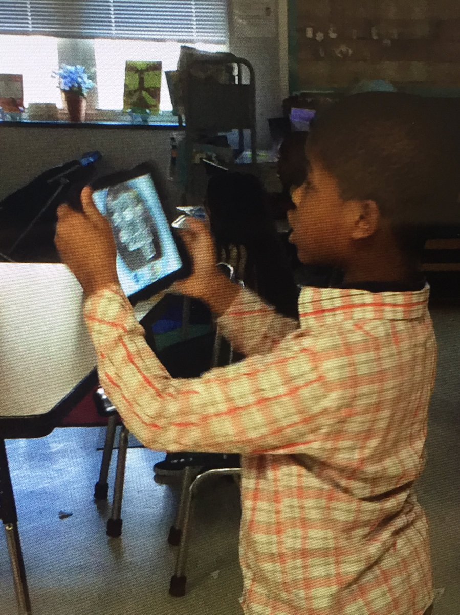 shollis0301's tweet image. @CSDSenators O in our twitter bingo s, could provide details about a suspension bridge after our nearpod lesson #csdchat #DLDay