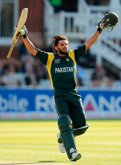 Happy Birthday to PAKISTAN Biggest Entertainer the one & only SHAHID AFRIDI   