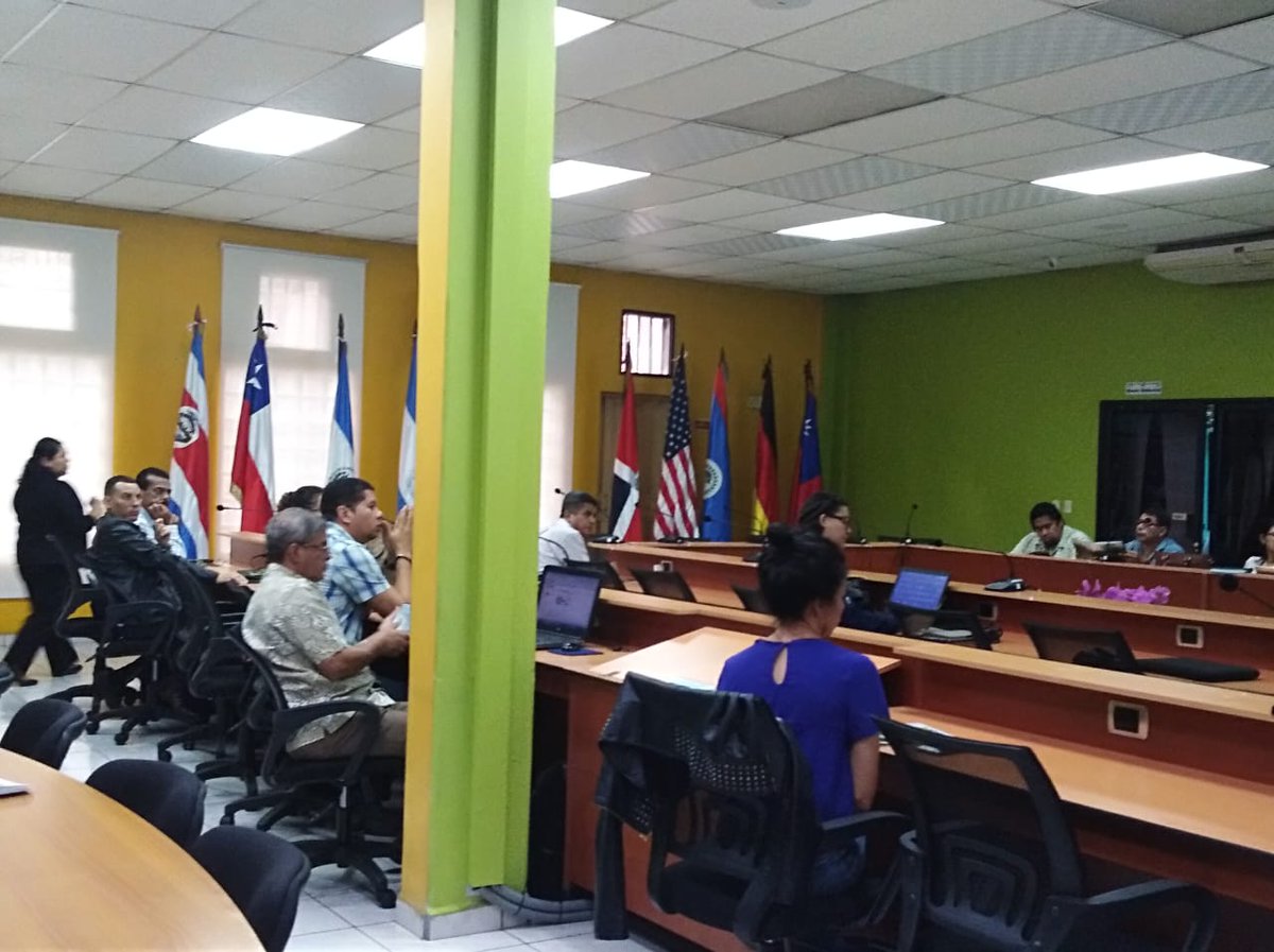 sernaHN's tweet photo. #MiAmbiente+ valida en taller el sexto Informe Nacional de Biodiversidad. La validación la realiza #DiBio con expertos nacionales en temas de el manejo, monitoreo y conservación de los recursos naturales con la participación institucional, empresa privada y educacion pública. https://t.co/nP5BA8AvaI