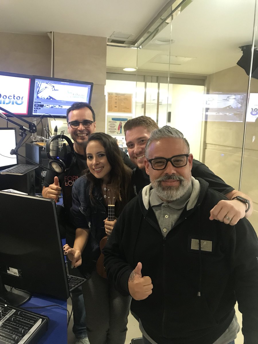 ¡Agradecidos! Con toda la gente linda de #DoctorRadio y el #HospitalMenonitaCayey, por recibir a @TheKMusic1 y @formandolios. #UnNuevoAmor #Temporal