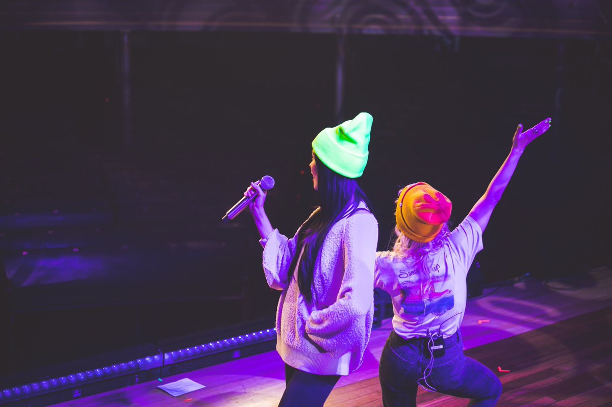 Paramore_TR's tweet photo. Hayley ve Kacey performanslarına çalışırken 💕

#hayleywilliams #paramore #kaceymusgraves https://t.co/ECz6r5AqYO