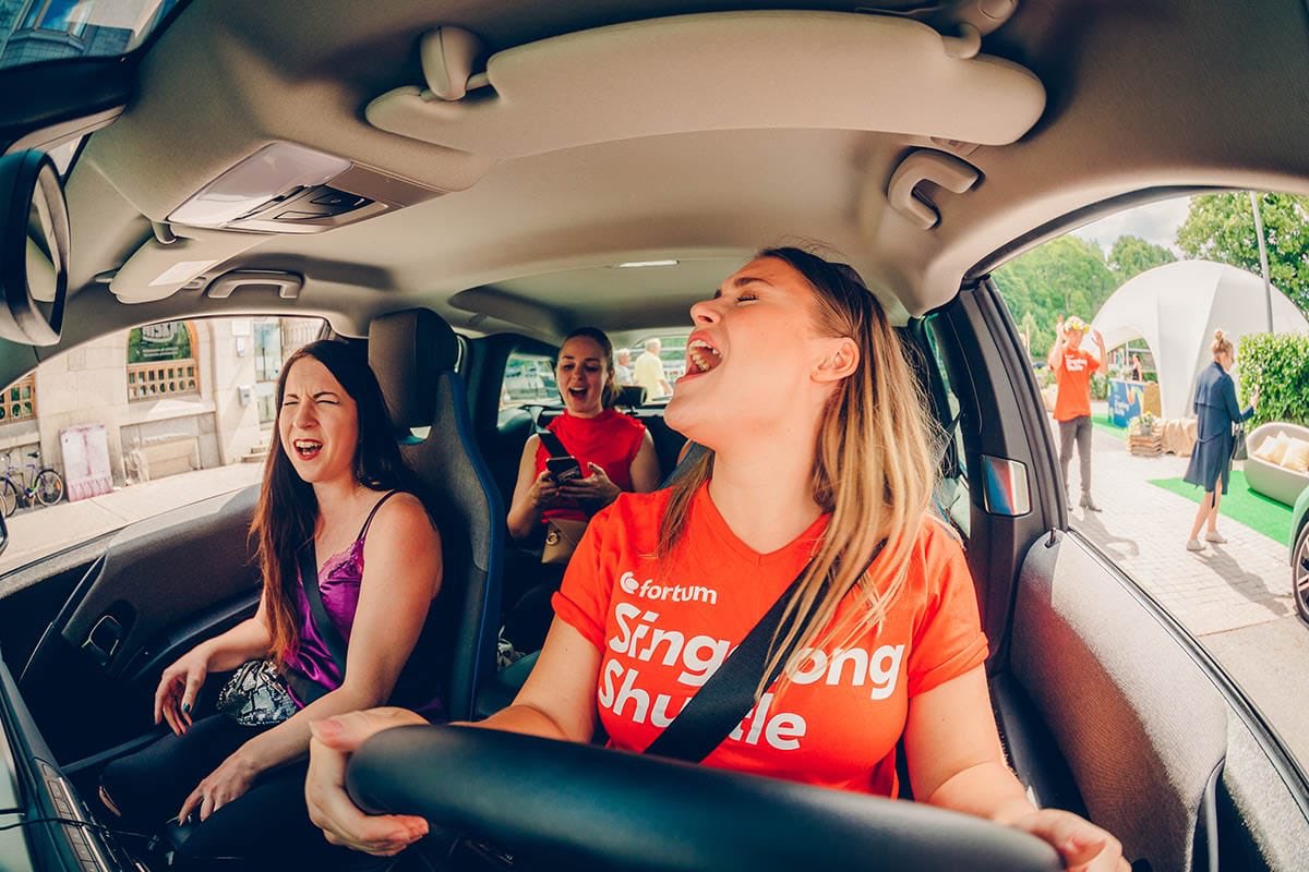 Jee!! Fortum Singalong Shuttle palkittiin juuri vuoden PR hyödyntämisenä ja musiikkisponsorointina Euroopan sponsorointigaalassa. Kiitos mahtavasta yhteistyöstä <a href="/RuisrockTurku/">Ruisrock</a> ja <a href="/TBWAHelsinki/">TBWA\Helsinki</a>! #sponsorointi