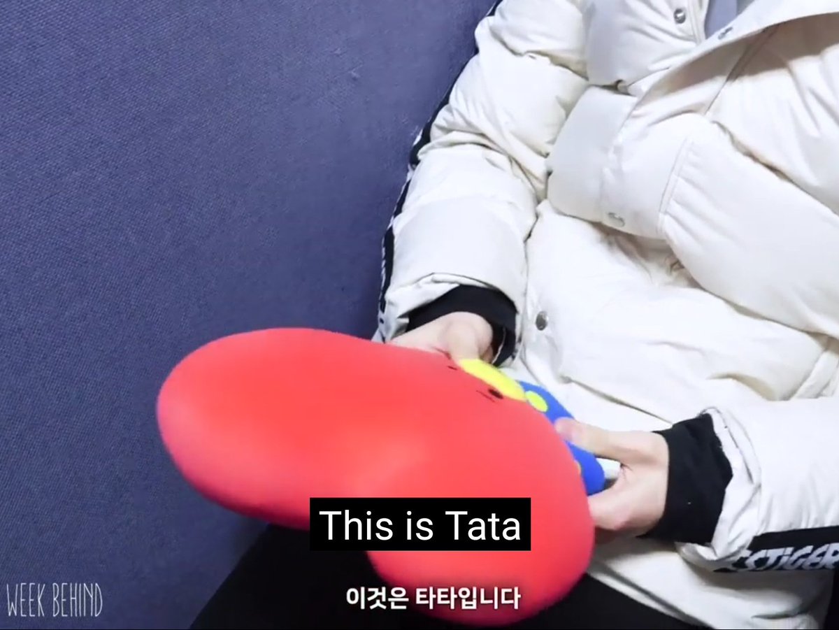 Taehyung is such a great role model that he not only treated The Boyz Younghoon with kindness and respect but he also gave him a Tata plushie as a gift aww,,, Younghoon “I bring this everywhere, because BTS V sunbaenim gave it to me!!!” #BTSV  #뷔    @BTS_twt