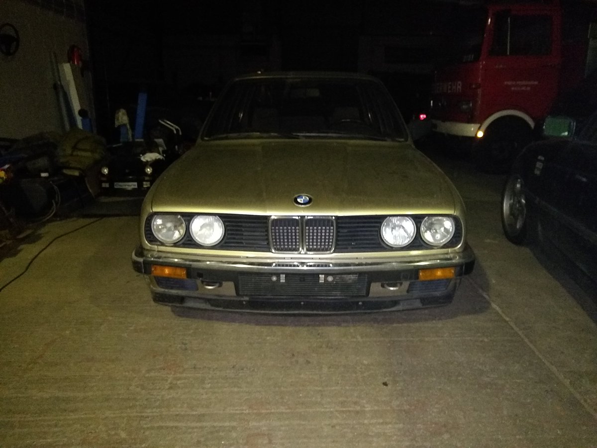 yourtimer's tweet image. Und noch einer dazu... #E30 #325e #bronzitbeige