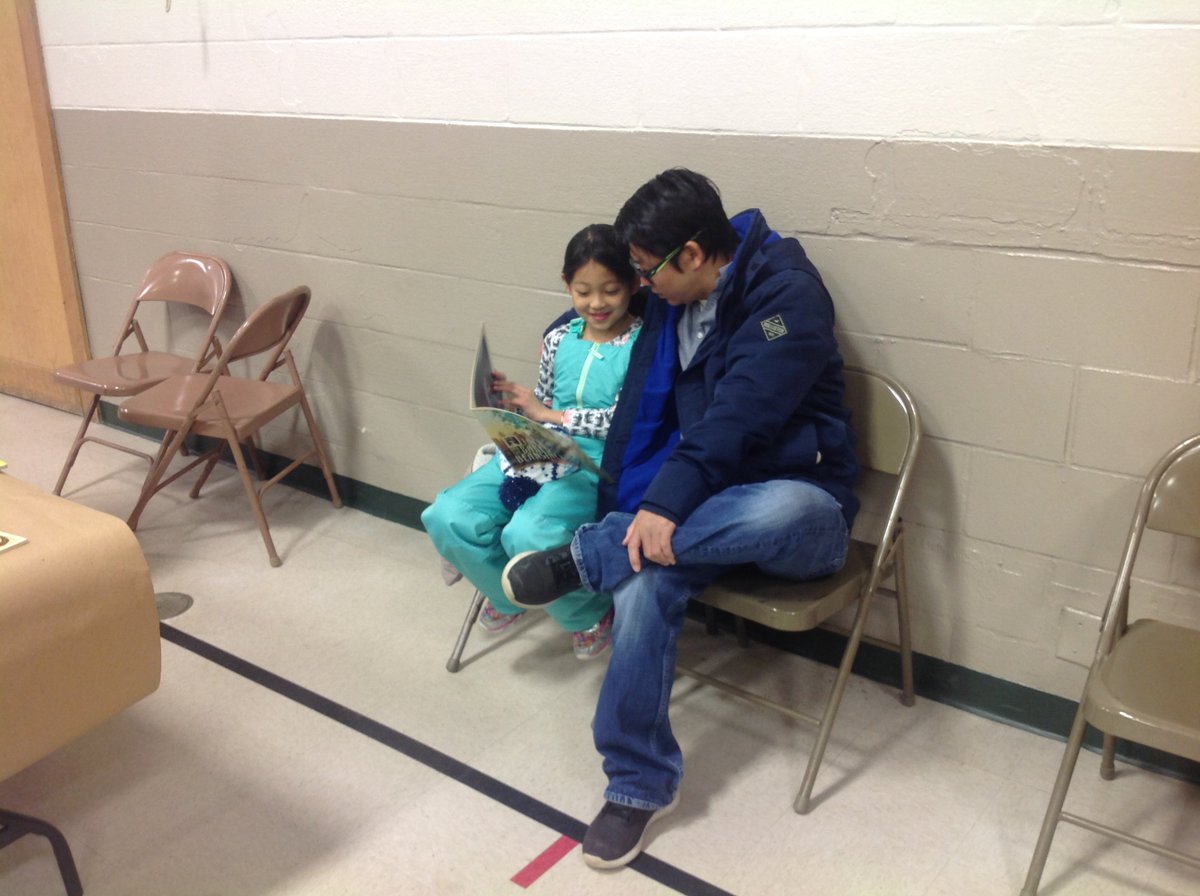 PullmanElem's tweet photo. This morning we hosted our annual Reading Breakfast!  We were thrilled to have such a great turnout for donuts, juice, and of course BOOKS!  #ilovetoreadmonth https://t.co/oeiZhkfmX4