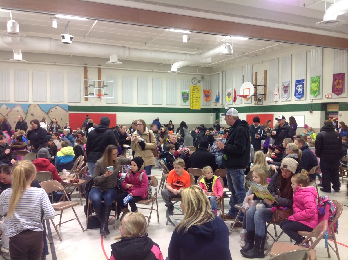 PullmanElem's tweet photo. This morning we hosted our annual Reading Breakfast!  We were thrilled to have such a great turnout for donuts, juice, and of course BOOKS!  #ilovetoreadmonth https://t.co/oeiZhkfmX4