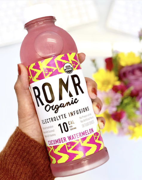 Healthy habits are important. Good thing you have #ROAROrganic to keep you hydrated. 💐 (Via IG: emeeme)
