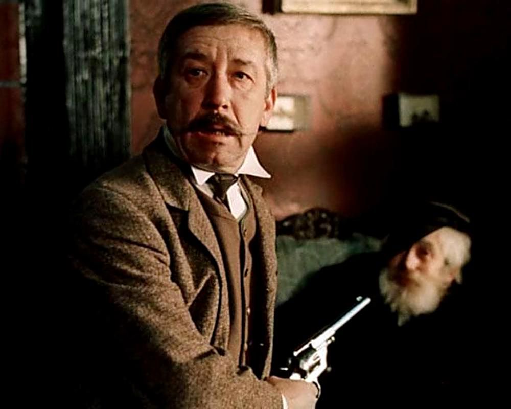 приключения шерлока холмса и доктора ватсона лестрейд. инспектор лейстрит. инспектор лестрейд шерлок холмс 2009. грег лестрейд шерлок. инспектор лестрейд борислав брондуков.