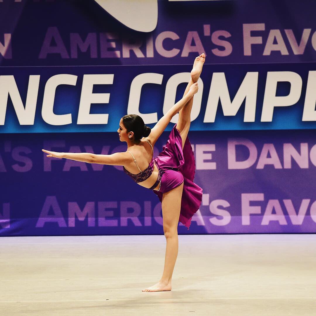 selene98's tweet photo. Angeles First Solo Dance Competition she did a wonderful job. 😊❤️ #kardancecompetition #KARDancer https://t.co/wCjTpbNvoZ