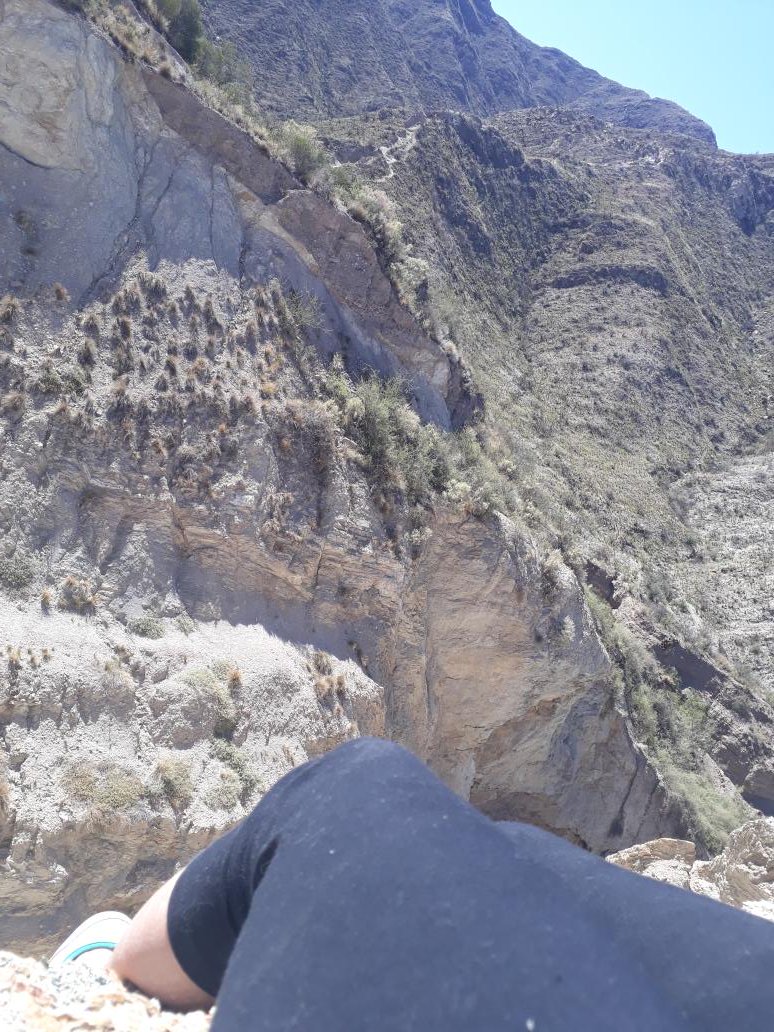 AriiPiiola's tweet photo. Me fui hasta la montaña en bici y me sente en la orillita a escuchar Cosmic Kid a todo relaax, me encanto 😍 @Pedrito_Vm https://t.co/oTFKWTUfSi