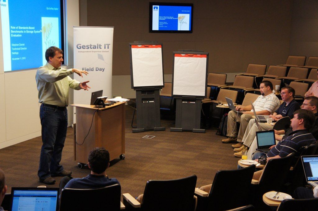 SFoskett's tweet photo. Here are a few shots of @DaveHitz presenting at Tech Field Day back in 2010! @NetApp #TFD4 #FCoTR #ThankYouDave https://t.co/kwjRAD00V0
