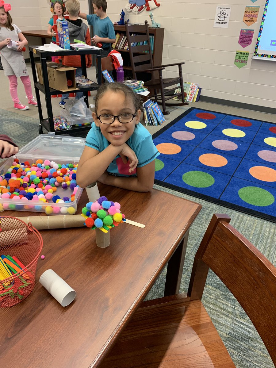 GCBurkhead's tweet photo. Great day in the GCB Library today celebrating Dr. Seuss and Read Across America. Mrs. Goodman’s 3rd grade class did an awesome job with the Dr. Seuss Stem Activites!#HCSStongerTogether @HardinCoSchools https://t.co/4W5N5uU4h2