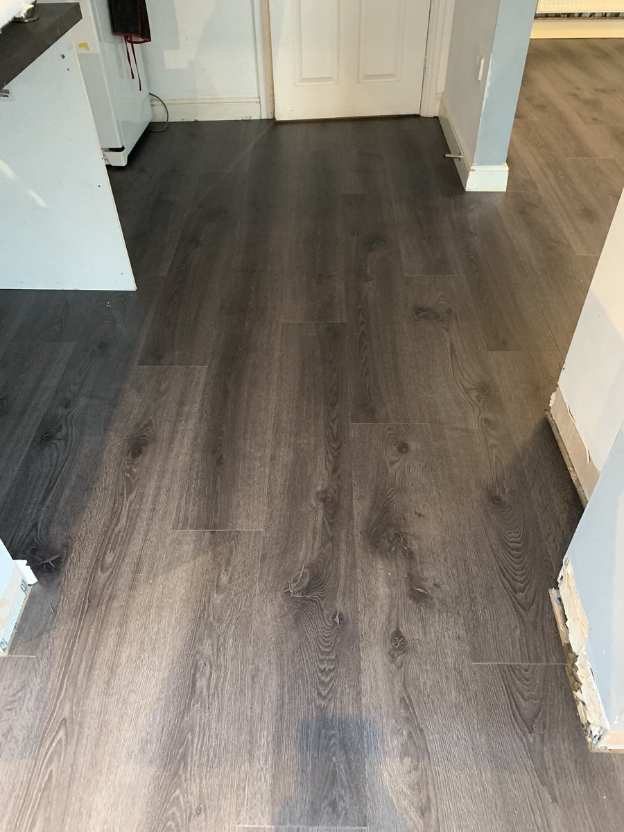 eclipseflooring's tweet photo. @WestexCarpets LVT Premium Planks. A Great addition to their top range of carpets. Here is my 1st project in Ebony. #registeredembossed #bigplank #teameclipse https://t.co/f67VqToPjm
