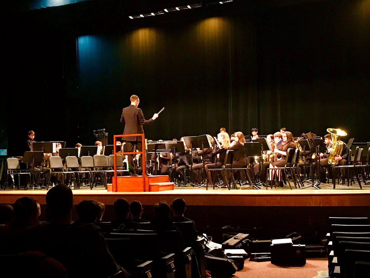 Thanks to Mr. Matt Pellas and Dr. Bill Staub for two wonderful and challenging pre-MPA clinics with the 7th and 8th grade band students! @FJCarnageBand @EastCarolina #OurGravelly #qualitymusicmaking