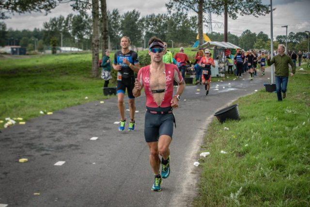 trinieuws's tweet photo. Ironman: 2018 winnaar Jaroslav Kovacic: ‘Ik voel nog steeds kippenvel’. Lees het op https://t.co/aRtvGS6QoG #challengealmere #triathlon https://t.co/Eu0QQbIvdx