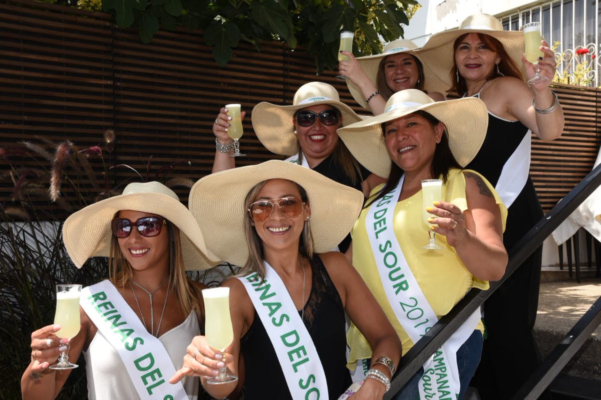 Acá en el Portofino junto a #lasreinasdelsour