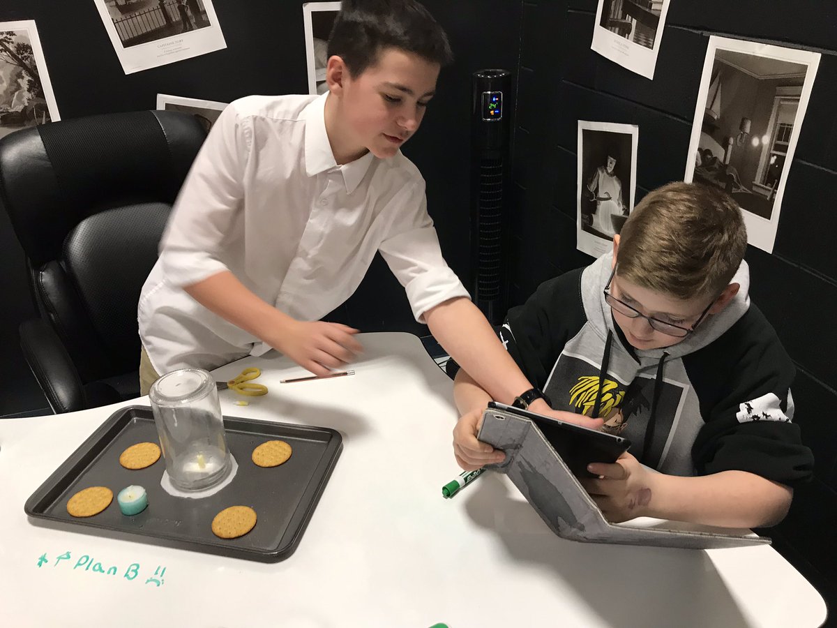 Superbe après-midi scientifique et imparfait. Sans balise, sans limite, nous avons vécu de belles réussites et des échecs porteurs de sens. Très fier d’être prof de 6 où on carbure à la liberté, la créativité et le dialogue.